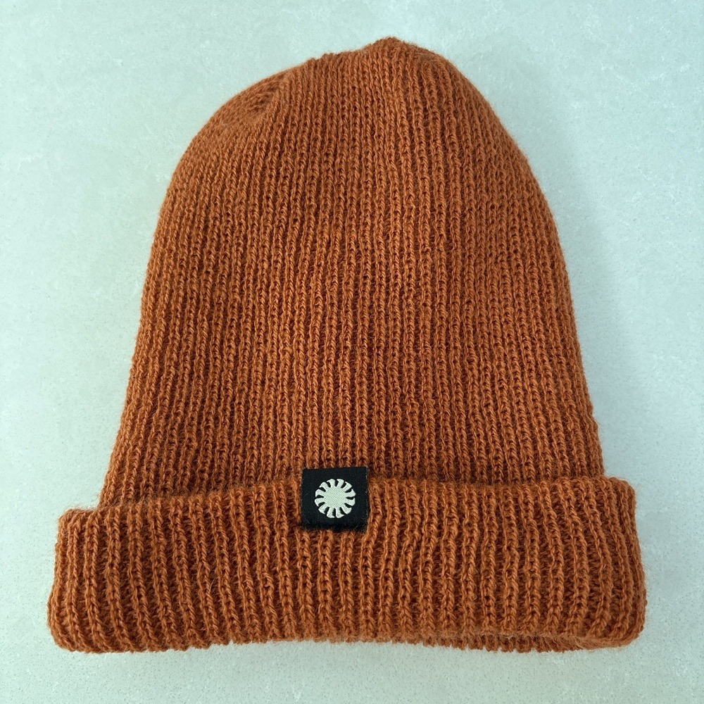 Sunski Shoulder Season Ribbed Beanie Lightweight Packable Burnt Sienna OSFM‎
